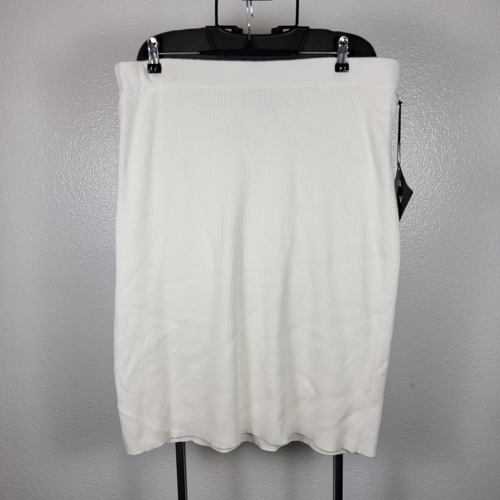 Ava & Viv Women's‎ White Midi Sweater Pencil Skirt Size 1X